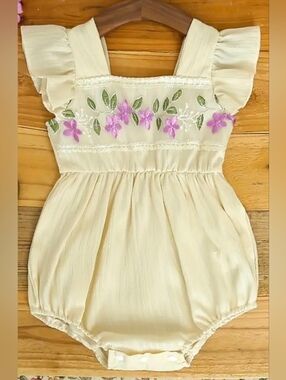 NWOT 9-12 Months Kids Cream Floral Embroidered Romper